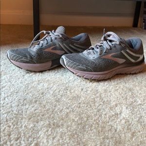 brooks rose gold sneakers